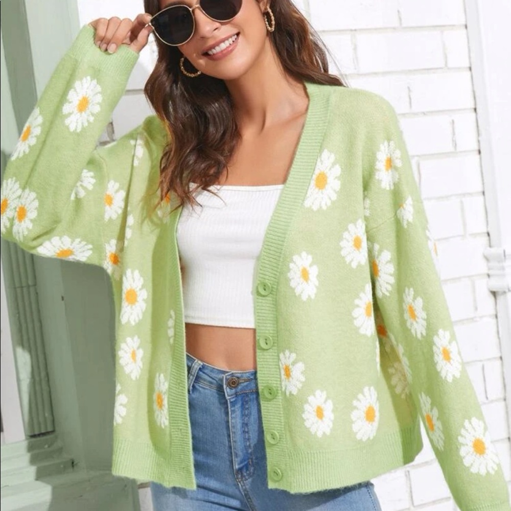 NWOT SHEIN button front daisy print cardigan in lime green